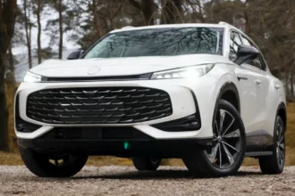 MG HS Super Hybrid Review